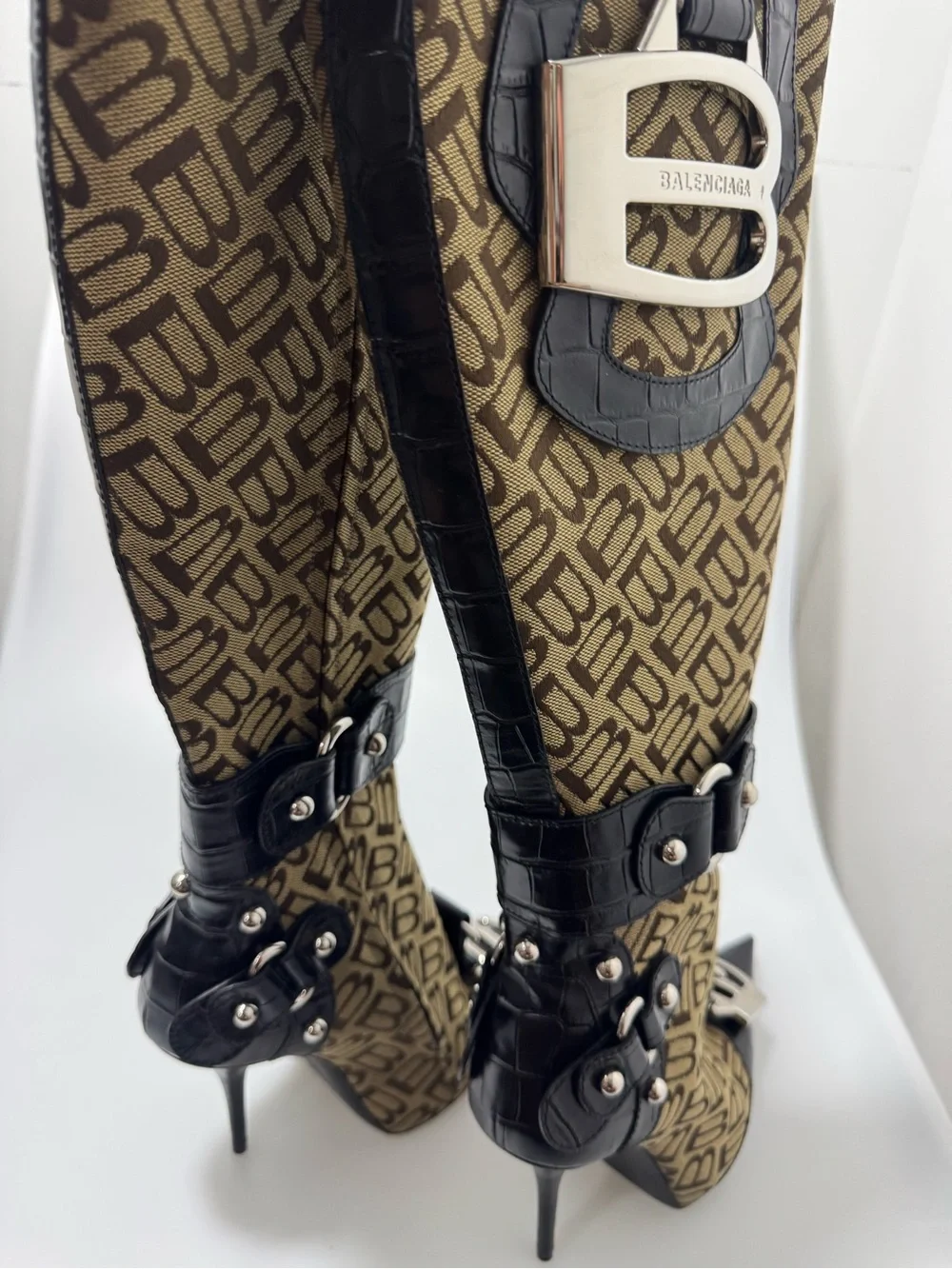 Balenciaga Essex 110mm Boots Beige Black Women’s EU 38/US 8